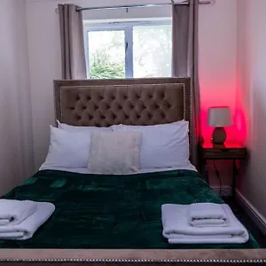 https://pristine-relocation-house.brighton-hotels-england.com